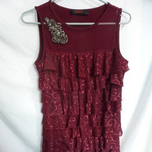 109F size small, layered dress with brooch BNWOT